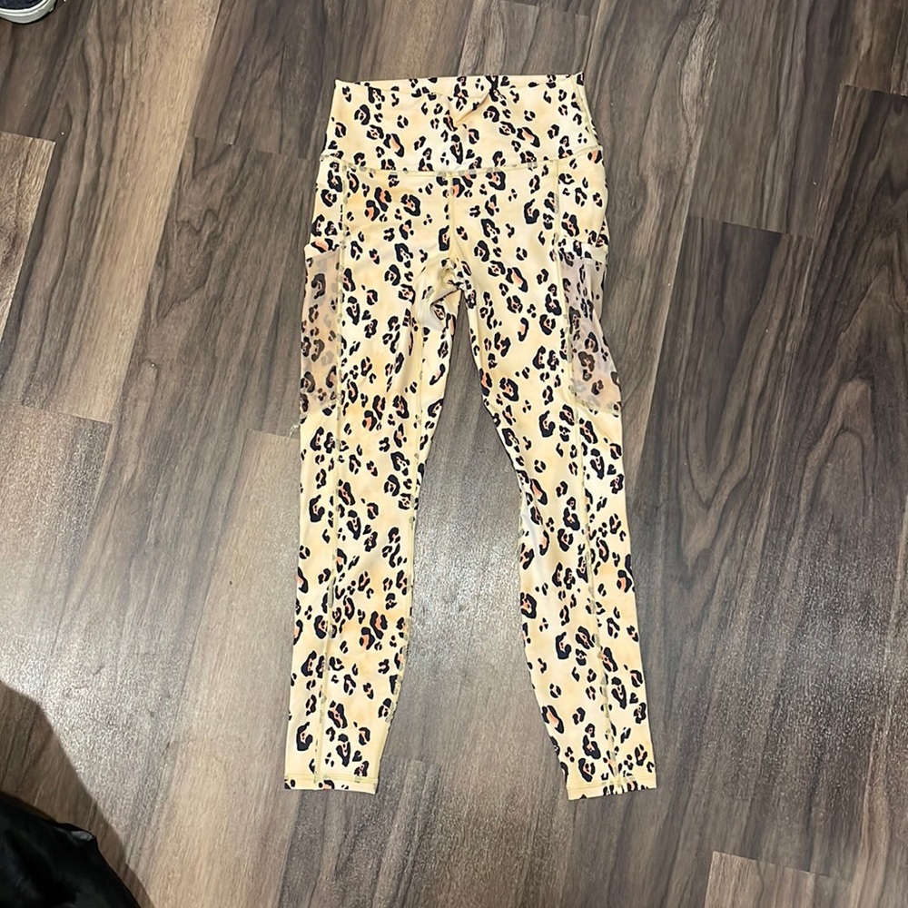 Power Hold by Fabletics leggings, never worn! (Size small, 7/8 length)